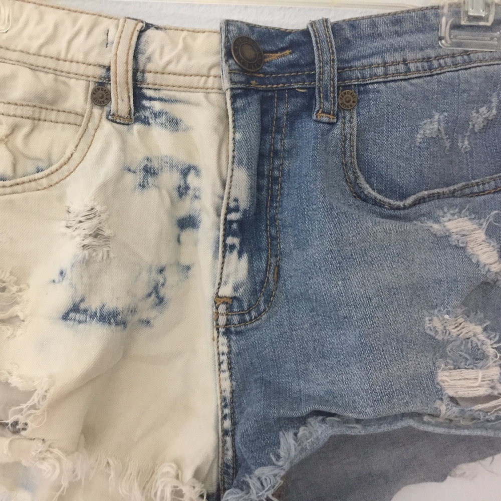 KENDALL AND KYLIE COLLECTION denim shorts!!